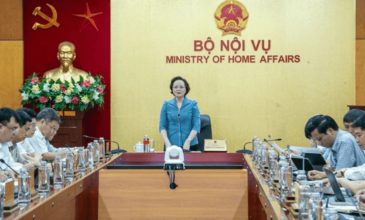 Bộ Nội vụ chỉ đạo tập trung xây dựng, hoàn thiện các văn bản thực hiện chính sách tiền lương mới