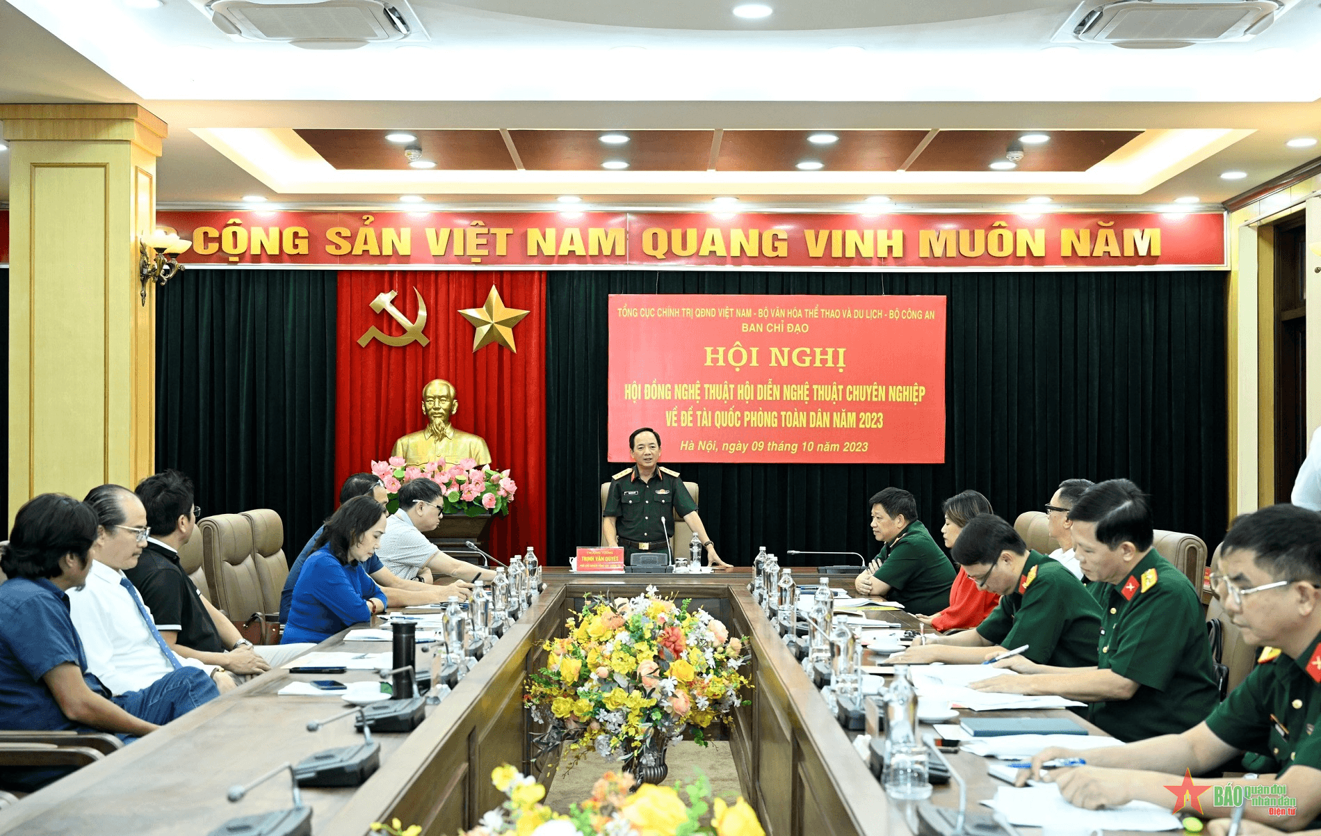 Thượng tướng Trịnh Văn Quyết chủ trì họp Hội đồng nghệ thuật hội diễn nghệ thuật chuyên nghiệp