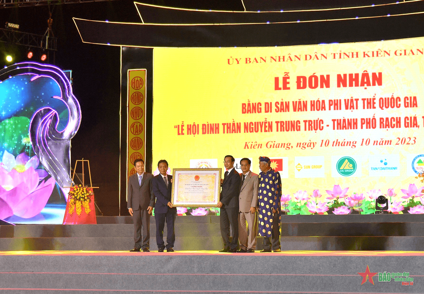 Đón nhận Bằng Di sản Văn hóa phi vật thể Quốc gia “Lễ hội Đình thần Nguyễn Trung Trực, TP Rạch Giá, tỉnh Kiên Giang”