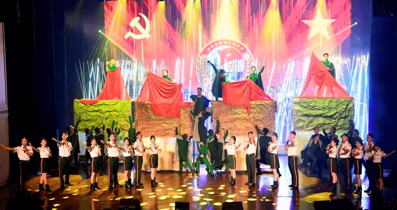 Lấp lánh “Ánh sao thành đồng”
