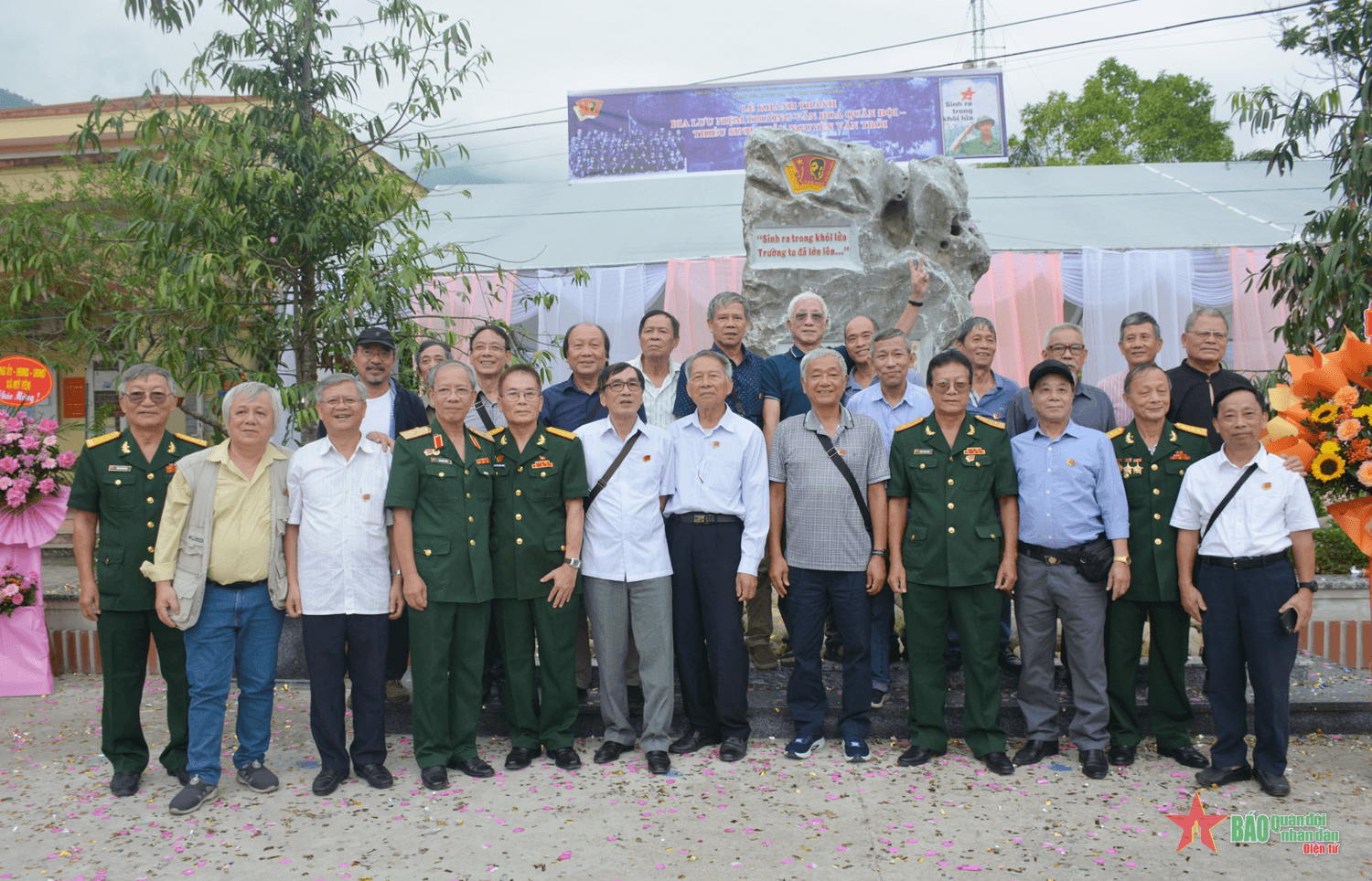 Khánh thành Bia lưu niệm Trường Văn hóa Quân đội-Thiếu sinh quân Nguyễn Văn Trỗi
