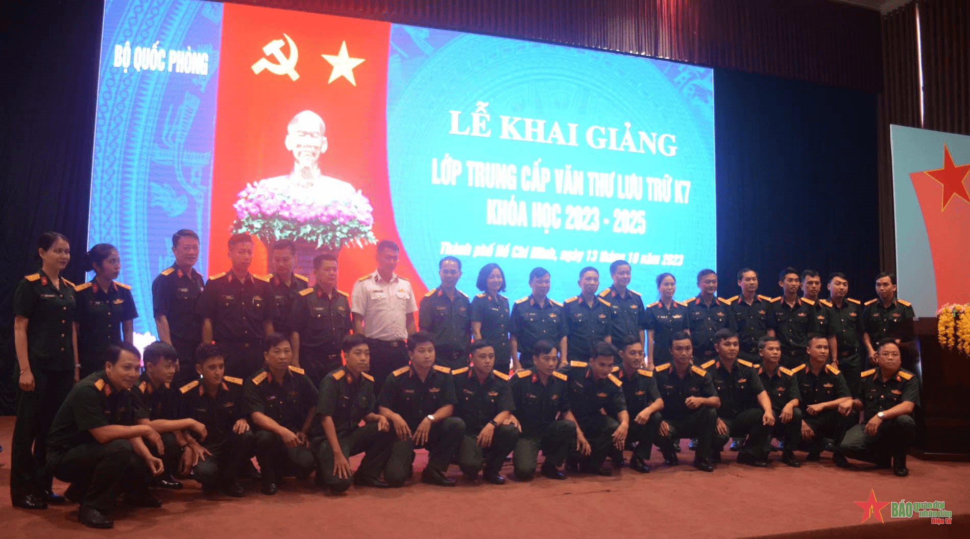 Khai giảng lớp trung cấp văn thư lưu trữ khóa học 2023-2025