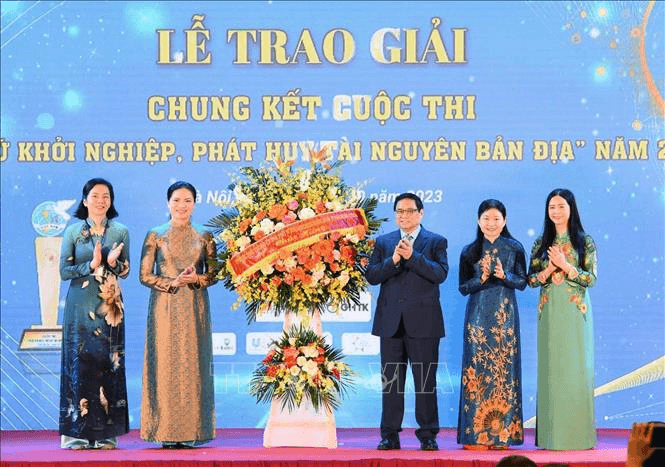 Thủ tướng Phạm Minh Chính dự Lễ trao giải Chung kết cuộc thi “Phụ nữ khởi nghiệp, phát huy tài nguyên bản địa”
