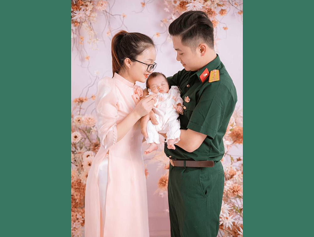 Tình thư một bức phong còn kín