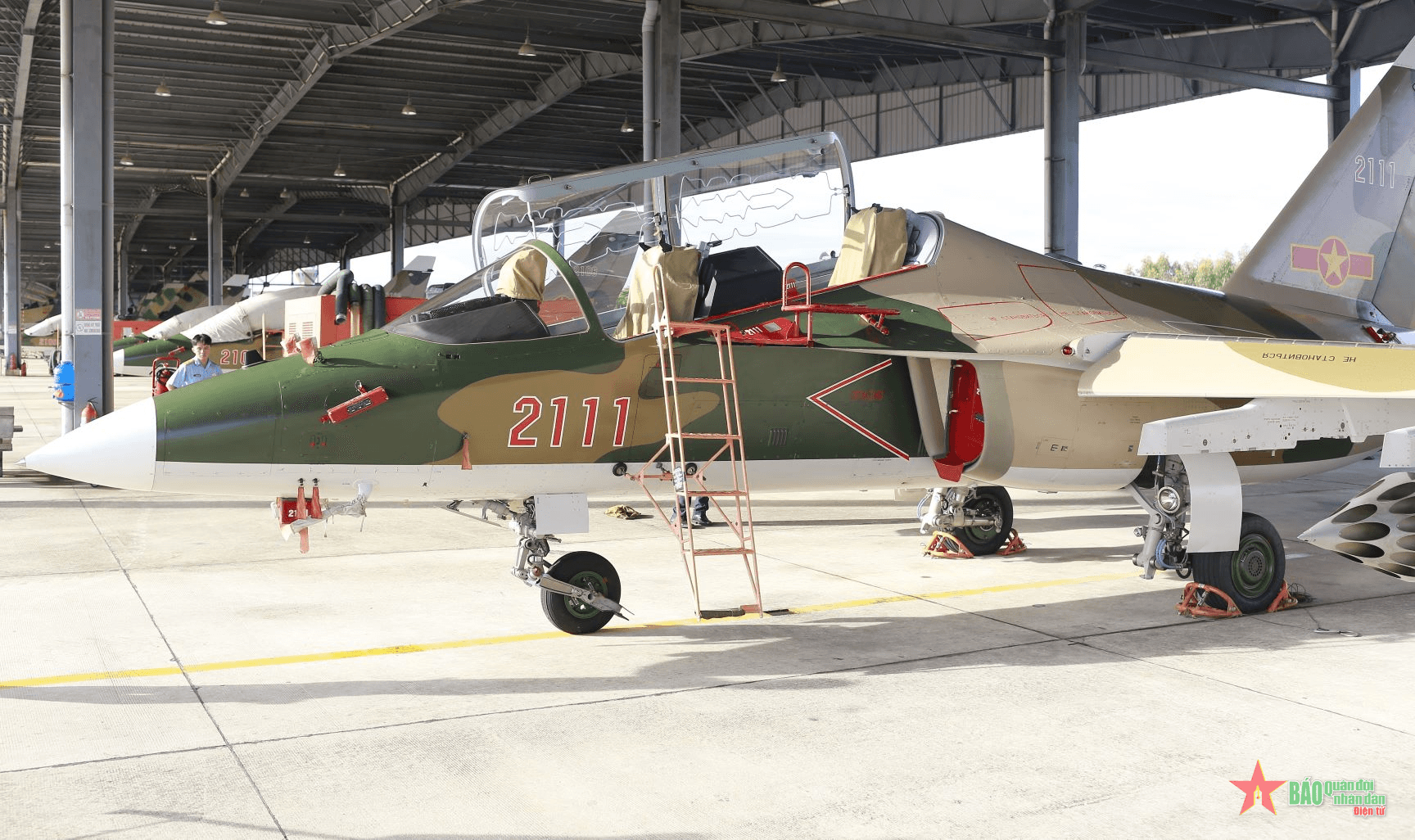 Máy bay huấn luyện Yak-130 tại Trung đoàn Không quân 940 hiện đại như thế nào?