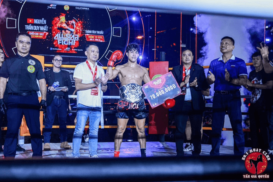Tin thể thao thế giới hôm nay (15-10): Đội tuyển Việt Nam tăng hạng FIFA, Nguyễn Trần Duy Nhất giành thêm đai vô địch
