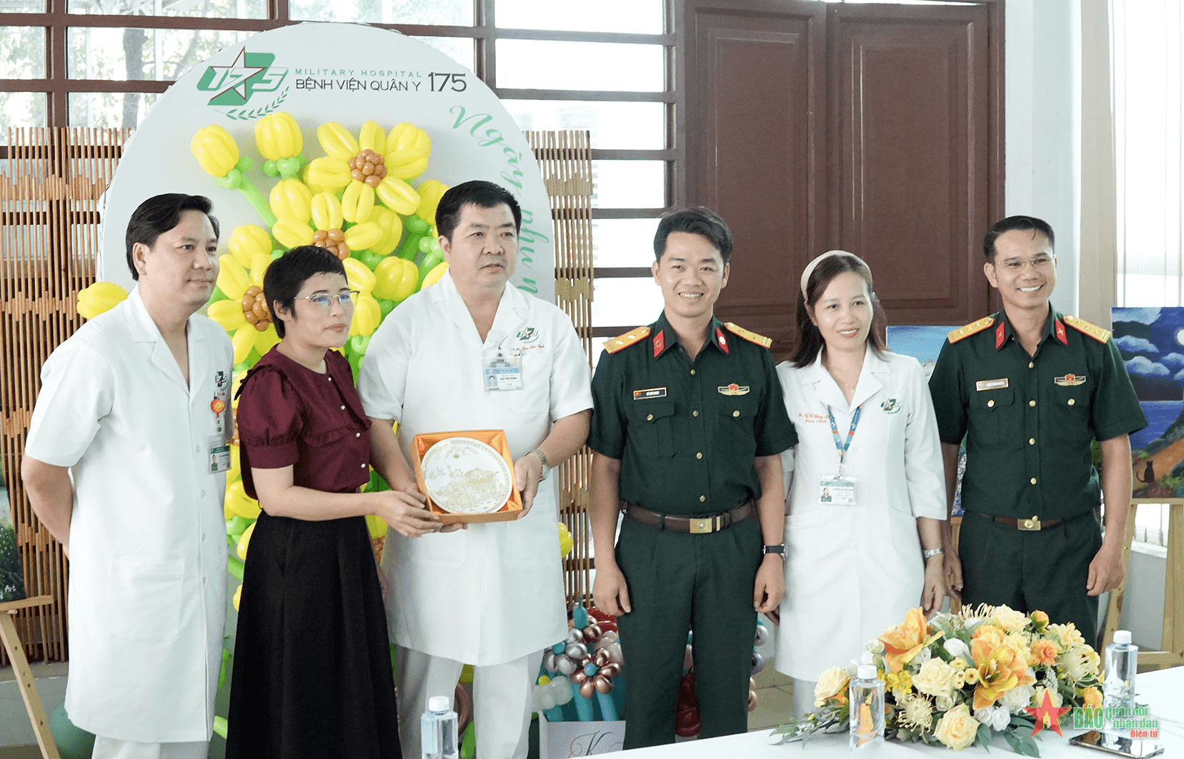 Vẽ tranh “Tô màu niềm tin” dành cho bệnh nhân ung thư