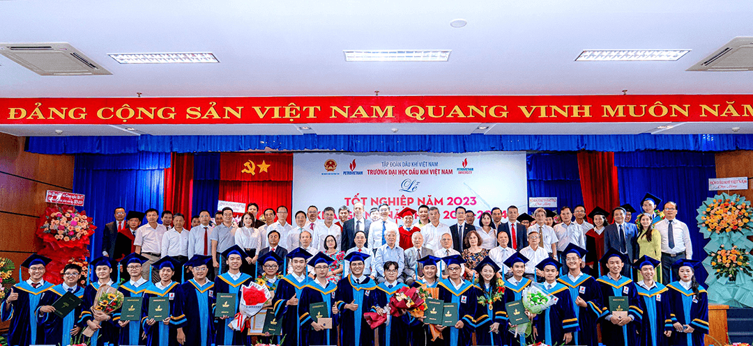 Tổng công ty Khí Việt Nam và các đơn vị trực thuộc tài trợ Quỹ "Phát triển sinh viên, Học bổng hỗ trợ sinh viên” của Trường Đại học Dầu khí Việt Nam