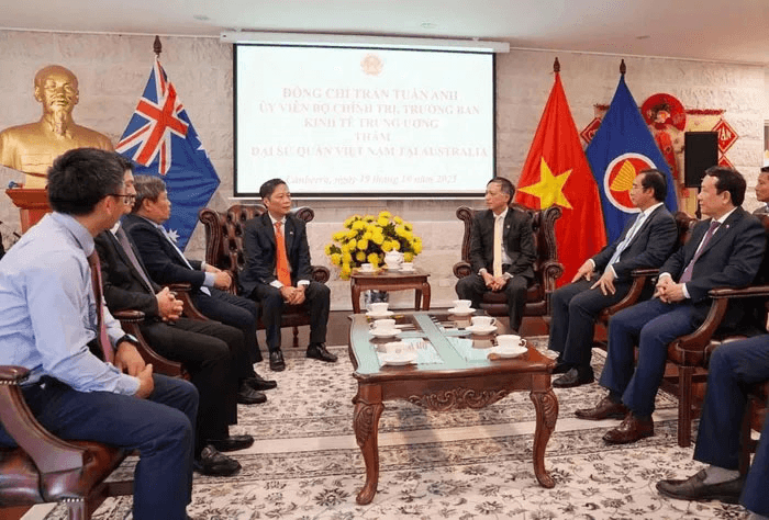 Đoàn đại biểu cấp cao Đảng ta thăm, làm việc tại Australia