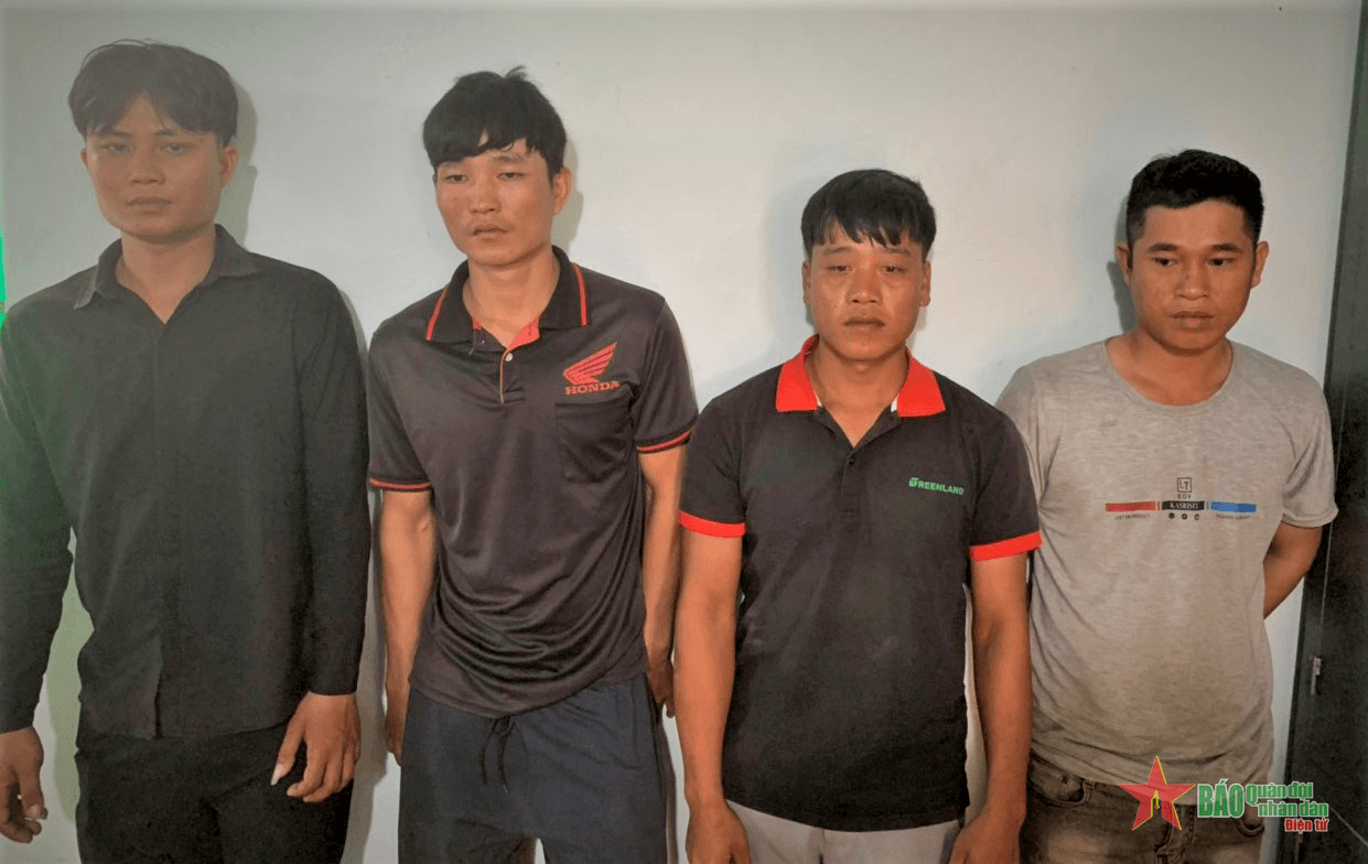 Bắt tạm giam 4 đối tượng chế tạo súng