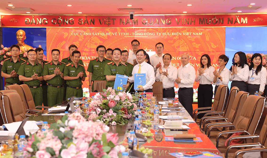 Phối hợp thúc đẩy triển khai Đề án 06 của Chính phủ
