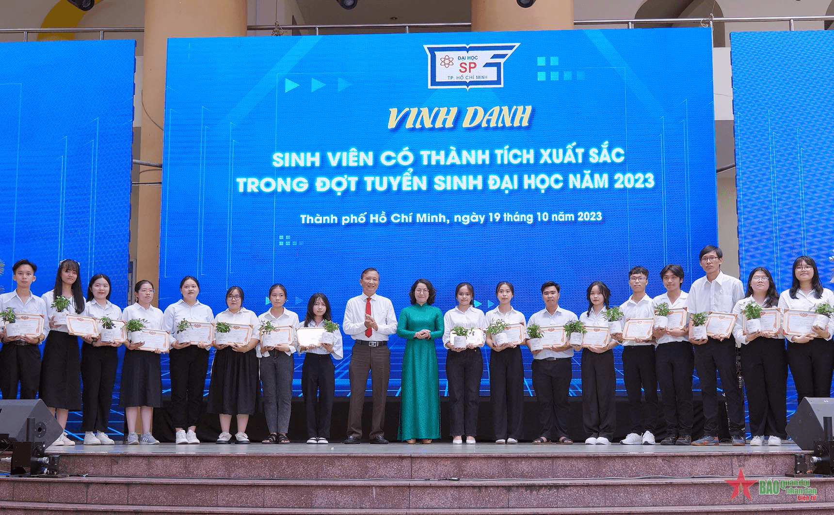 TP Hồ Chí Minh tuyển dụng 63 công chức, viên chức từ nguồn sinh viên xuất sắc