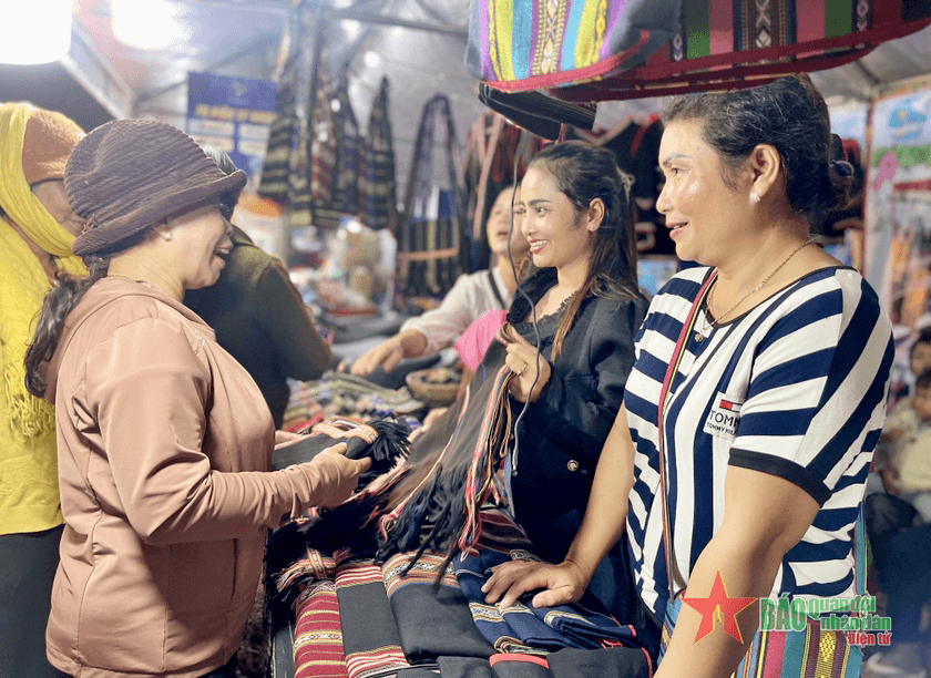 Gia Lai: Phiên chợ giới thiệu sản phẩm vùng đồng bào dân tộc thiểu số