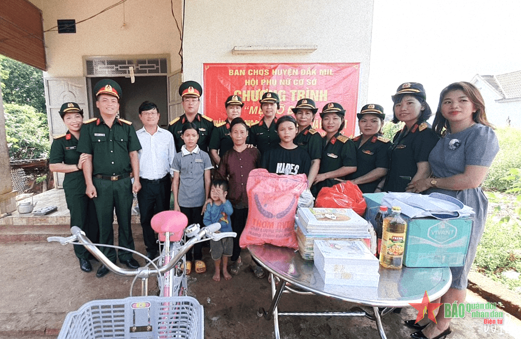 Lan tỏa mô hình “Mẹ đỡ đầu” ở Đắk Nông