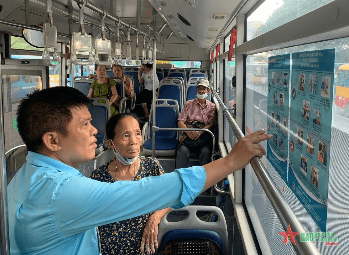 Xây dựng nét đẹp văn hóa xe buýt Thủ đô