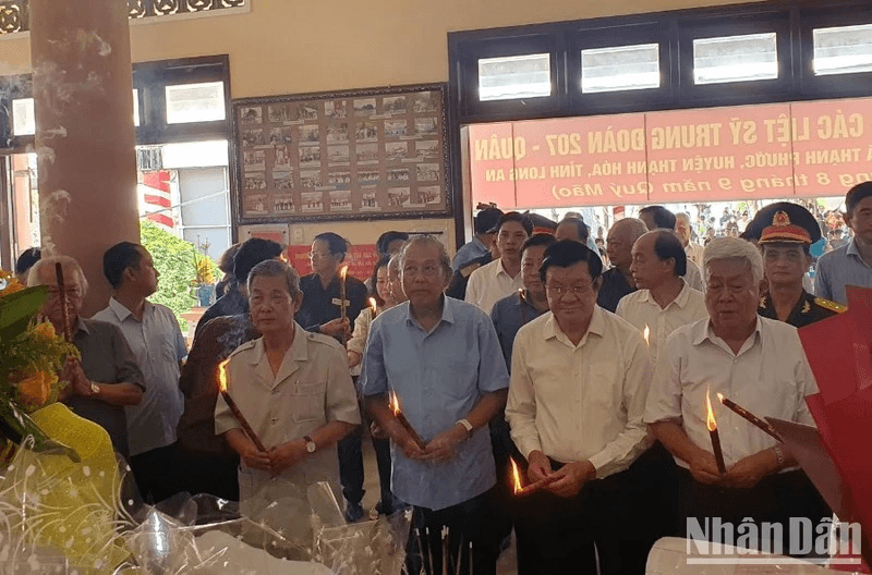 Tưởng nhớ hơn 200 chiến sĩ Trung đoàn 207 hy sinh trong trận Đá Biên