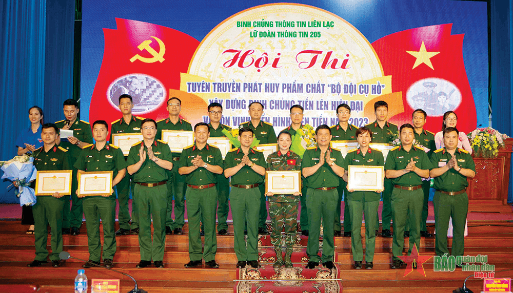 Viết thêm chiến công, tô thắm truyền thống