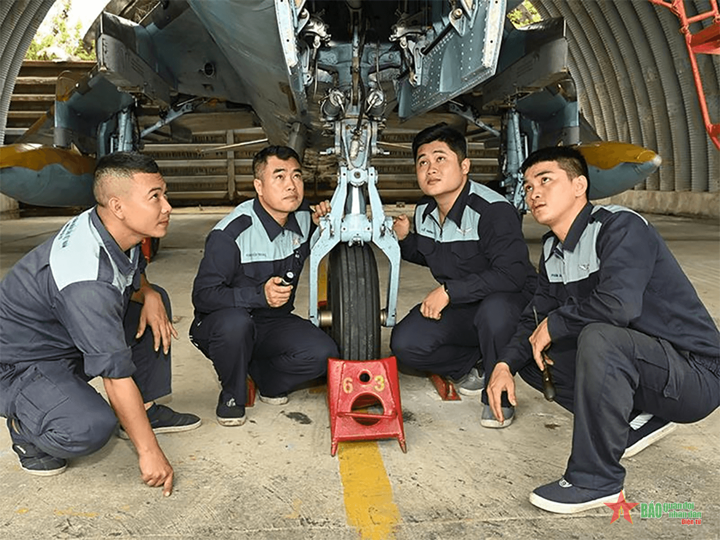Bố trí hệ thống cơ sở kỹ thuật liên hoàn, vững chắc