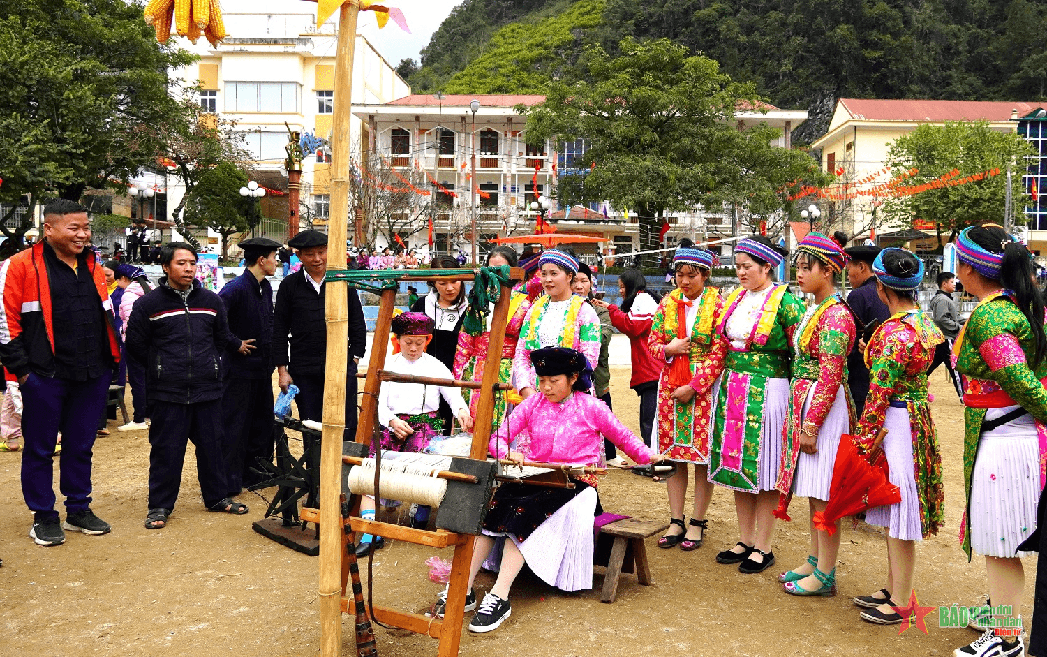 Hà Giang: Bảo tồn, phát huy trang phục truyền thống dân tộc Mông