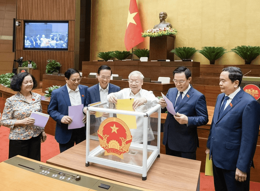 Những người giữ chức vụ do Quốc hội bầu, phê chuẩn được tín nhiệm cao