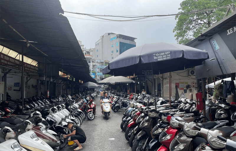 Xe máy bán ế, tồn kho nhiều