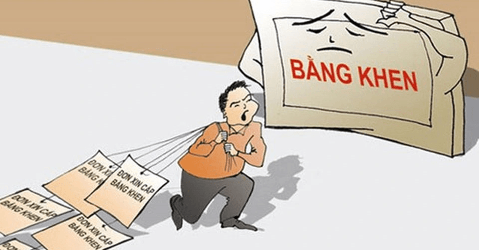 Không chạy theo thành tích ảo