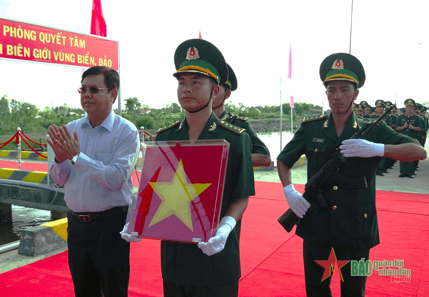 Bộ đội Biên phòng tỉnh Cà Mau tổ chức Lễ thượng cờ tàu tuần tra cao tốc