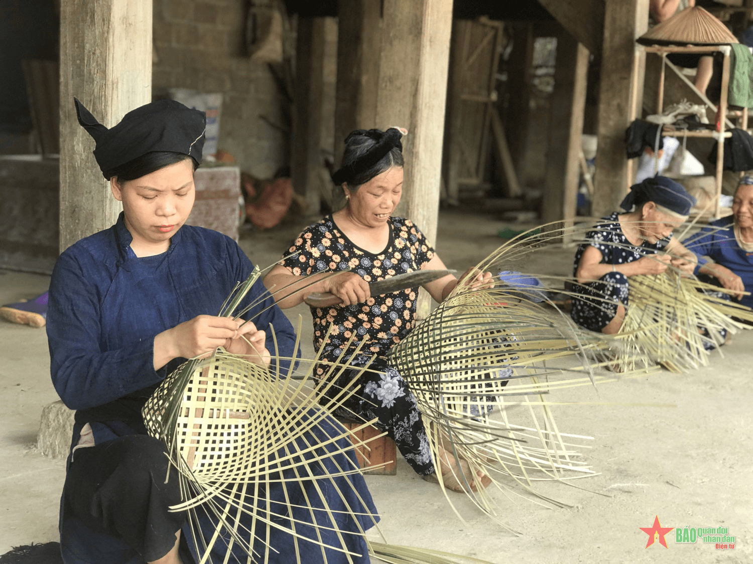 Nghề đan lát truyền thống của dân tộc Tày ở vùng cao Thần Sa