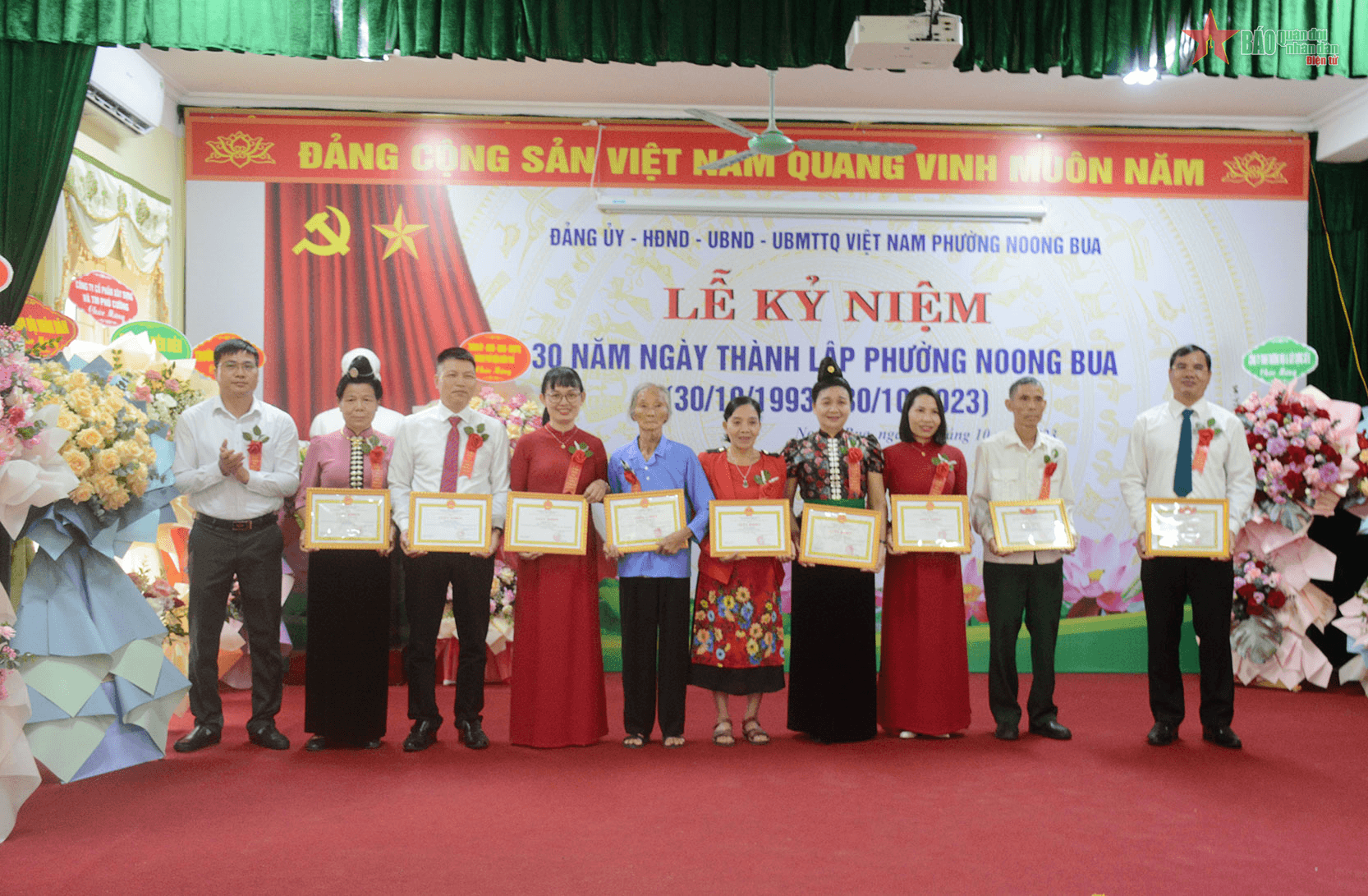 Phường Noong Bua không còn hộ nghèo, hộ cận nghèo