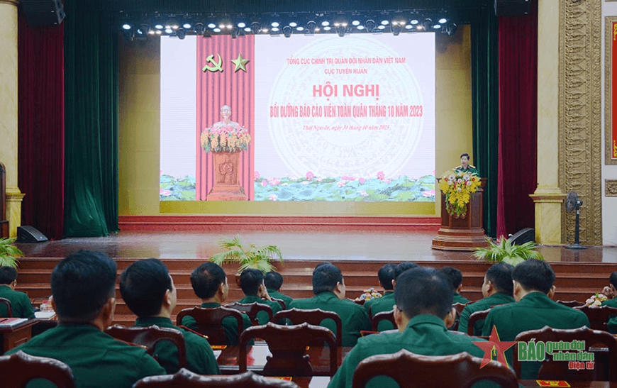 Hơn 200 đại biểu tham dự Hội nghị bồi dưỡng báo cáo viên toàn quân, khu vực phía Bắc