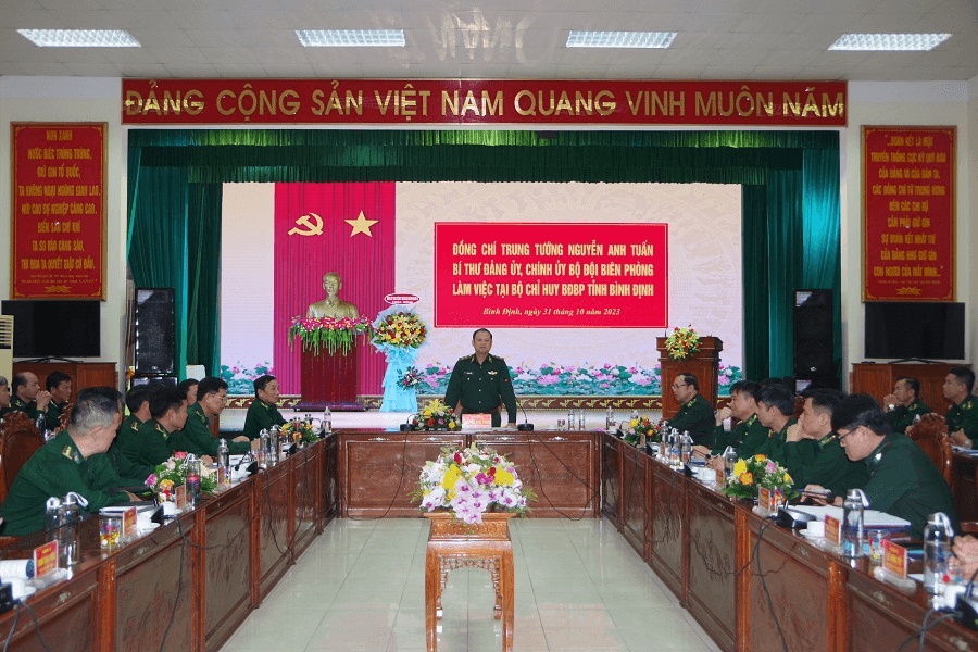 Trung tướng Nguyễn Anh Tuấn thăm, làm việc với Bộ đội Biên phòng tỉnh Bình Định