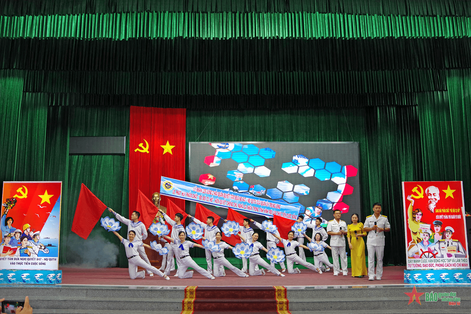 Vùng 2 Hải quân tổ chức hội thi tuyên truyền về phát huy phẩm chất “Bộ đội Cụ Hồ - Người chiến sĩ Hải quân”