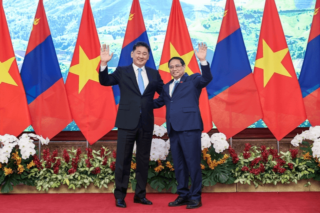 Thủ tướng Phạm Minh Chính hội kiến Tổng thống Mông Cổ Ukhnaagiin Khurelsukh
