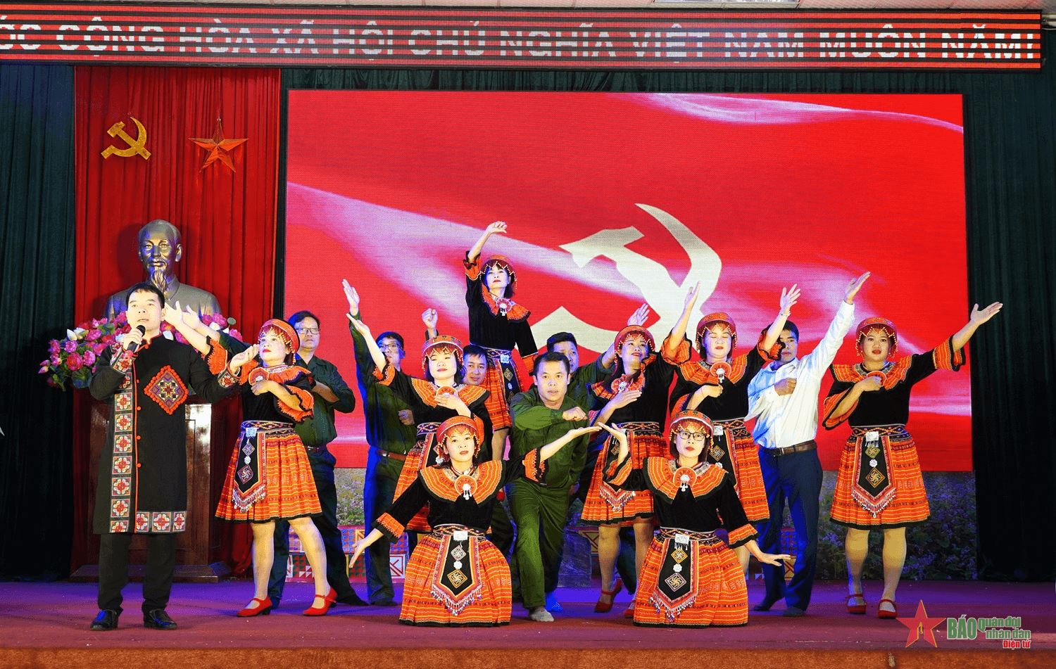 Mèo Vạc (Hà Giang): Sôi nổi Hội thi tiếng hát cán bộ, công chức, viên chức, người lao động năm 2023