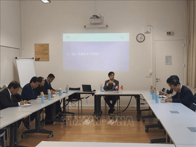 Việt Nam và Pháp chia sẻ kinh nghiệm về minh bạch công và phòng chống tham nhũng