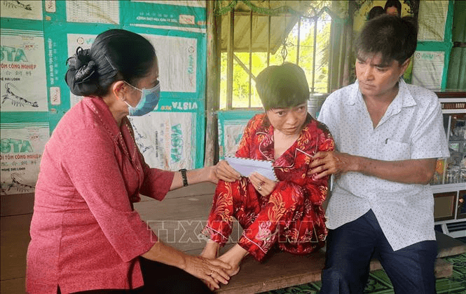 Điều kiện nhận trợ cấp liên quan đến phơi nhiễm chất độc hóa học được quy định thế nào?