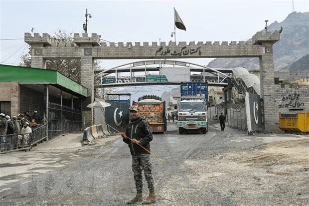 Pakistan: Trục xuất hàng nghìn người Afghanistan di cư trái phép