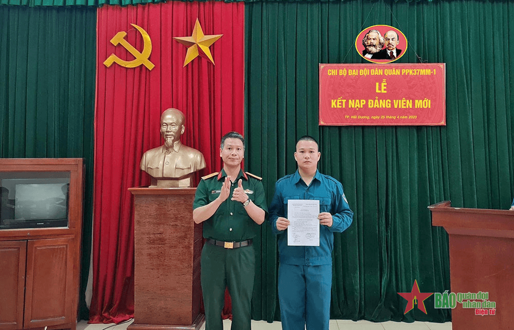 Quan tâm phát triển đảng trong lực lượng dân quân