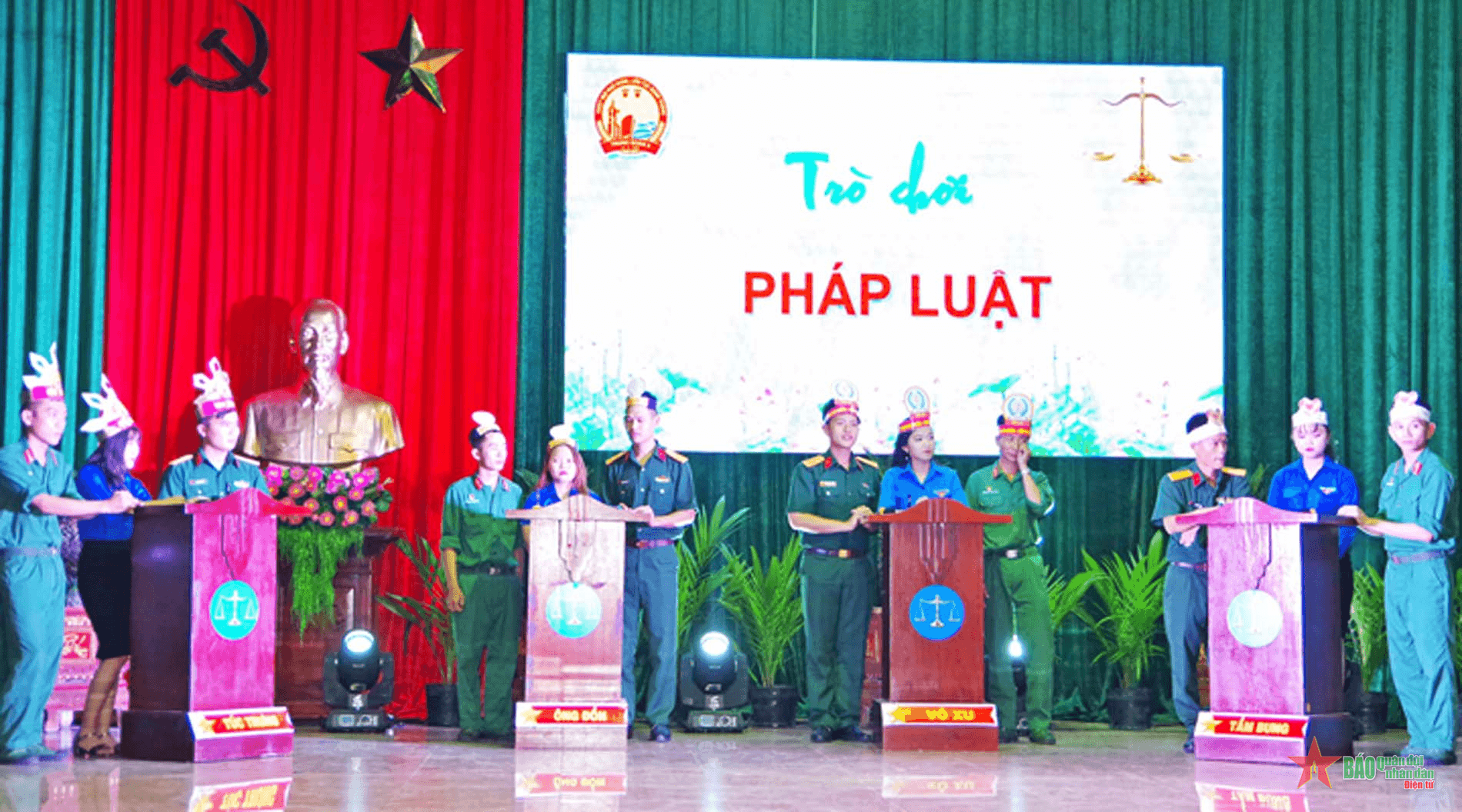 Sôi nổi Ngày Pháp luật tại Sư đoàn 5