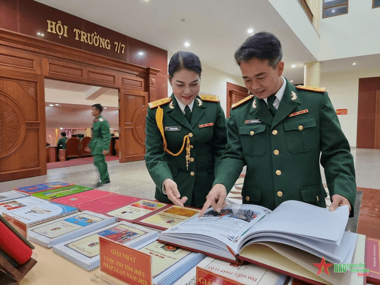 Học viện Lục quân tổng kết, trao giải cuộc thi tìm hiểu pháp luật