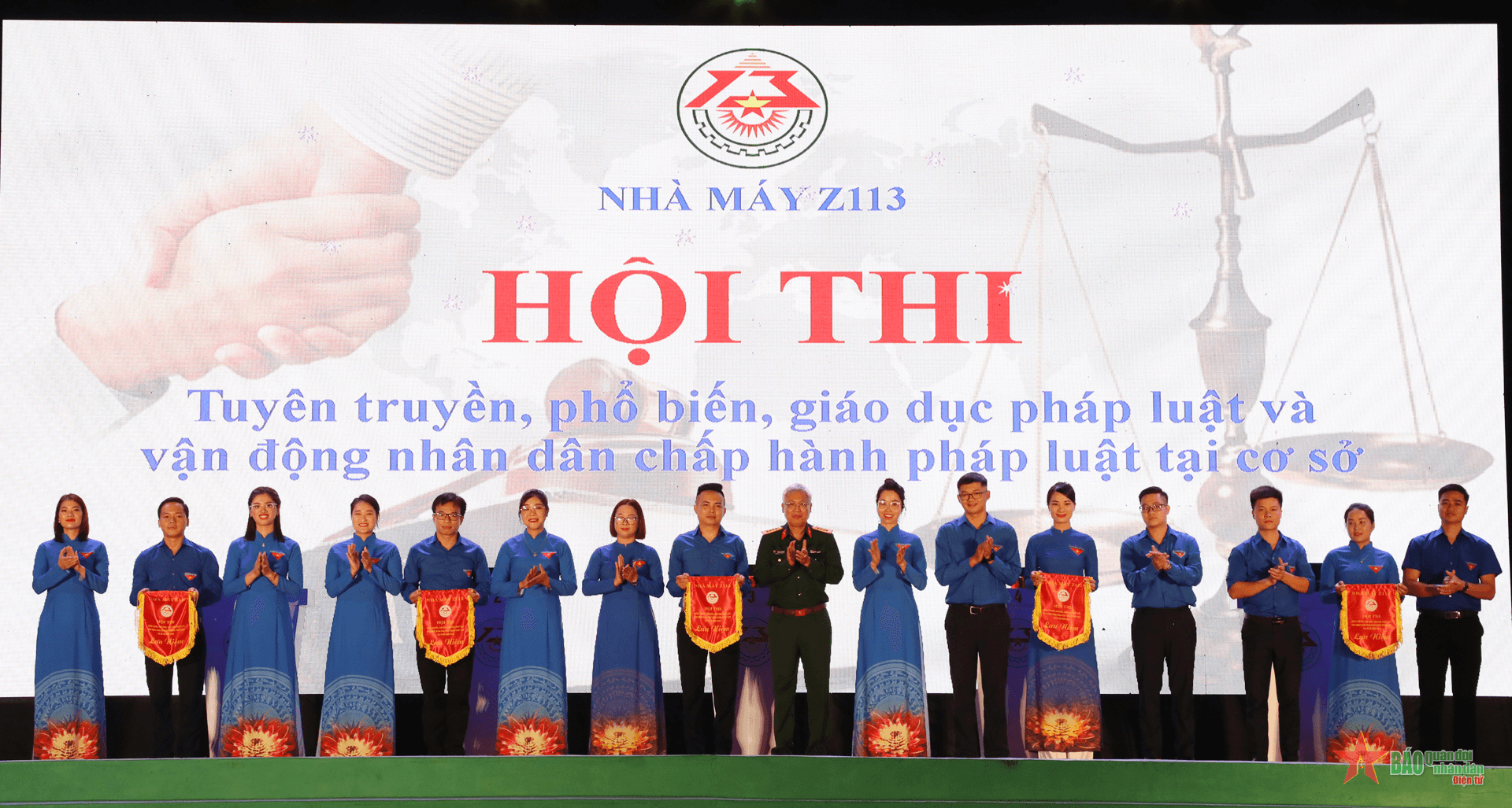 Sân khấu hóa thi tuyên truyền, phổ biến, giáo dục pháp luật ở Nhà máy Z113