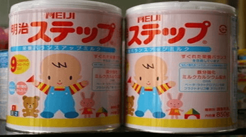 Nhật Bản thu hồi hơn 44.000 chai sữa Meiji vì phát hiện thuốc kháng sinh