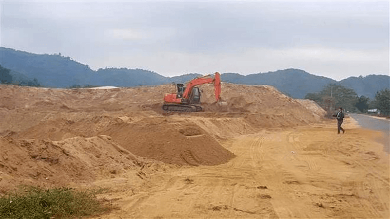 Đấu giá khai thác mỏ cát cao bất thường ở Hà Nội: Thủ tướng chỉ đạo "nóng"