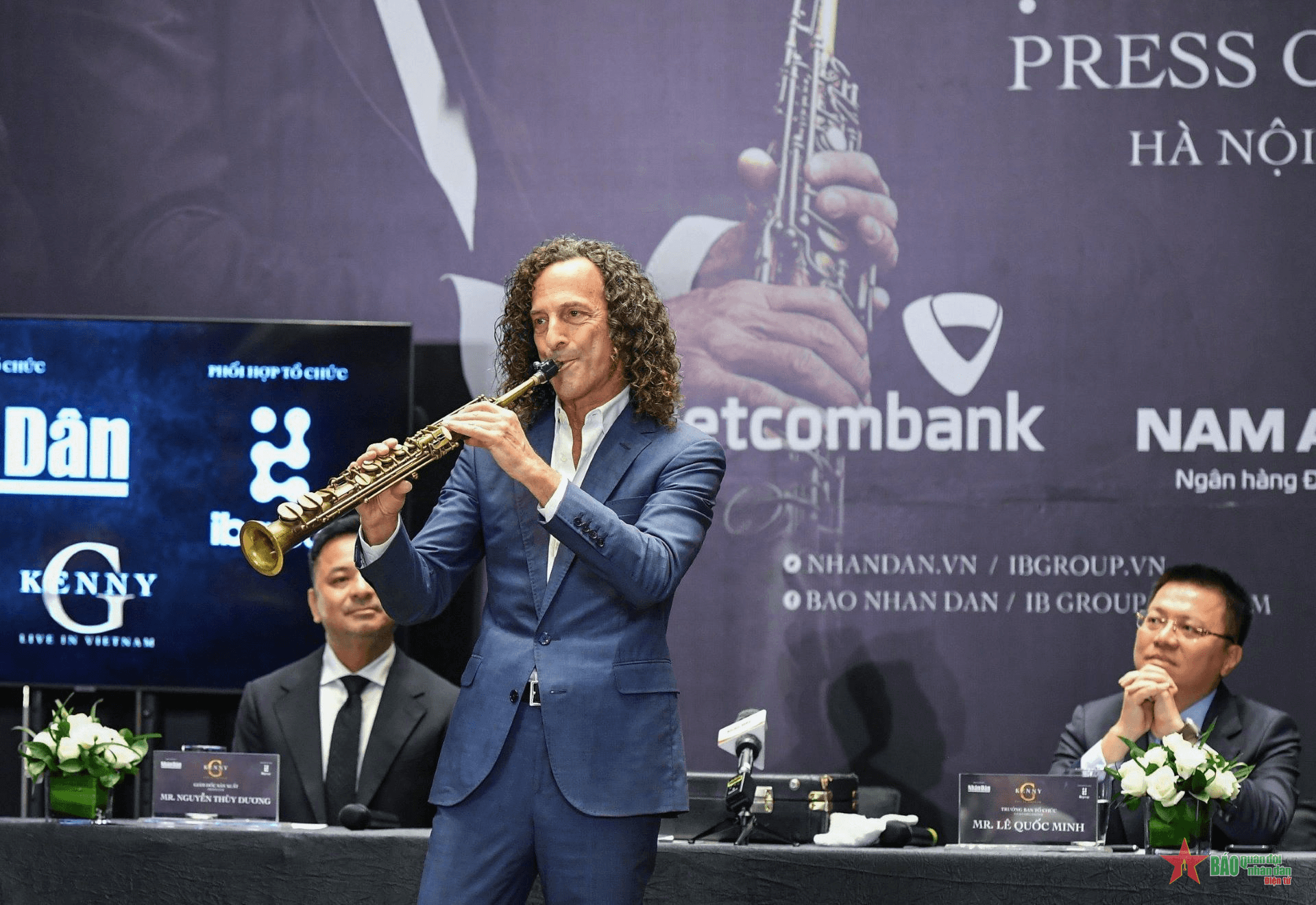 Bán đấu giá kèn của huyền thoại âm nhạc Kenny G với mục đích thiện nguyện
