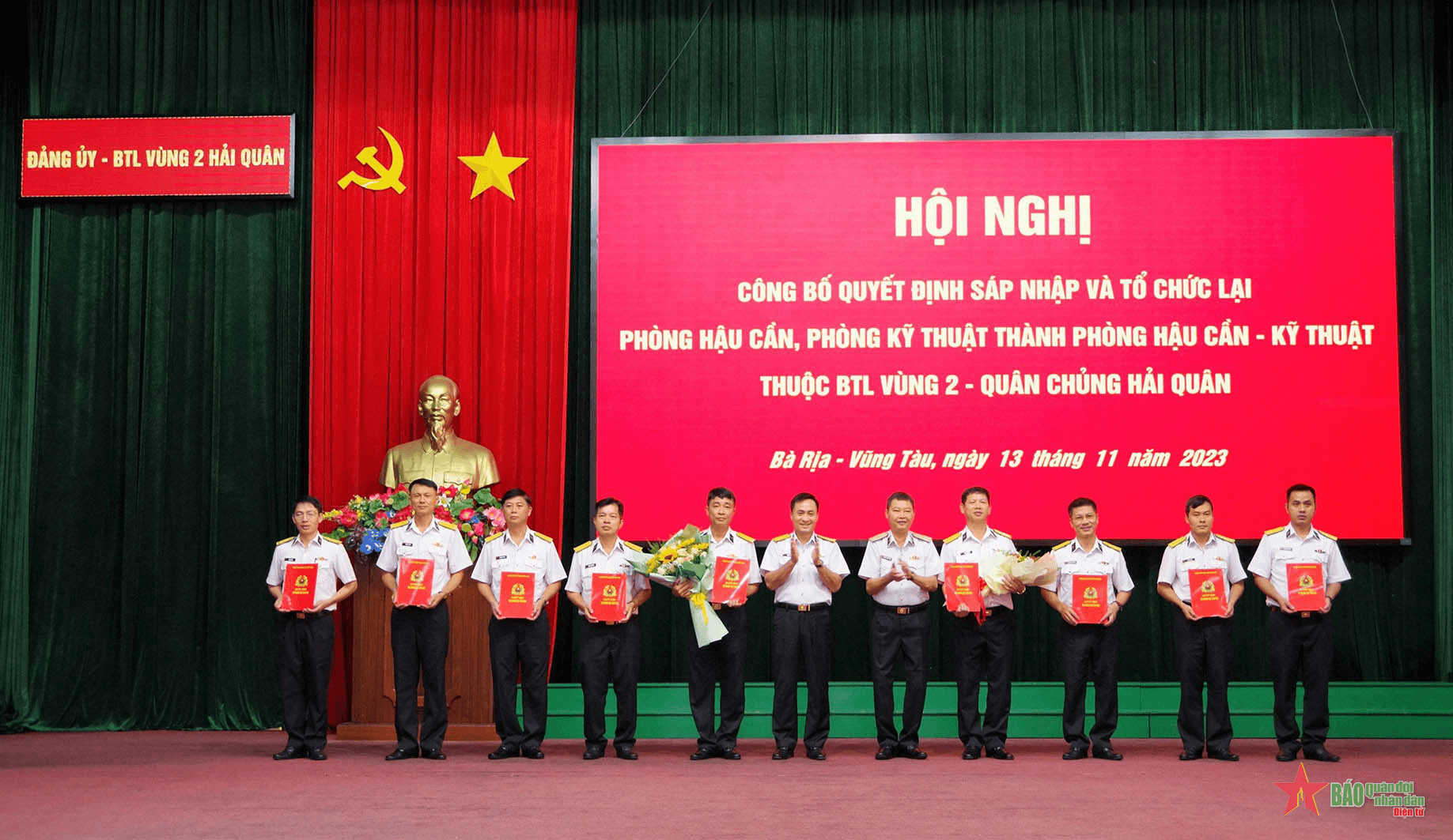 Vùng 2 Hải quân công bố quyết định sáp nhập và tổ chức cơ quan Hậu cần - Kỹ thuật