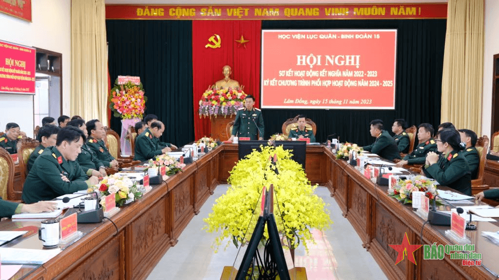 Học viện Lục quân và Binh đoàn 15 tăng cường hoạt động kết nghĩa