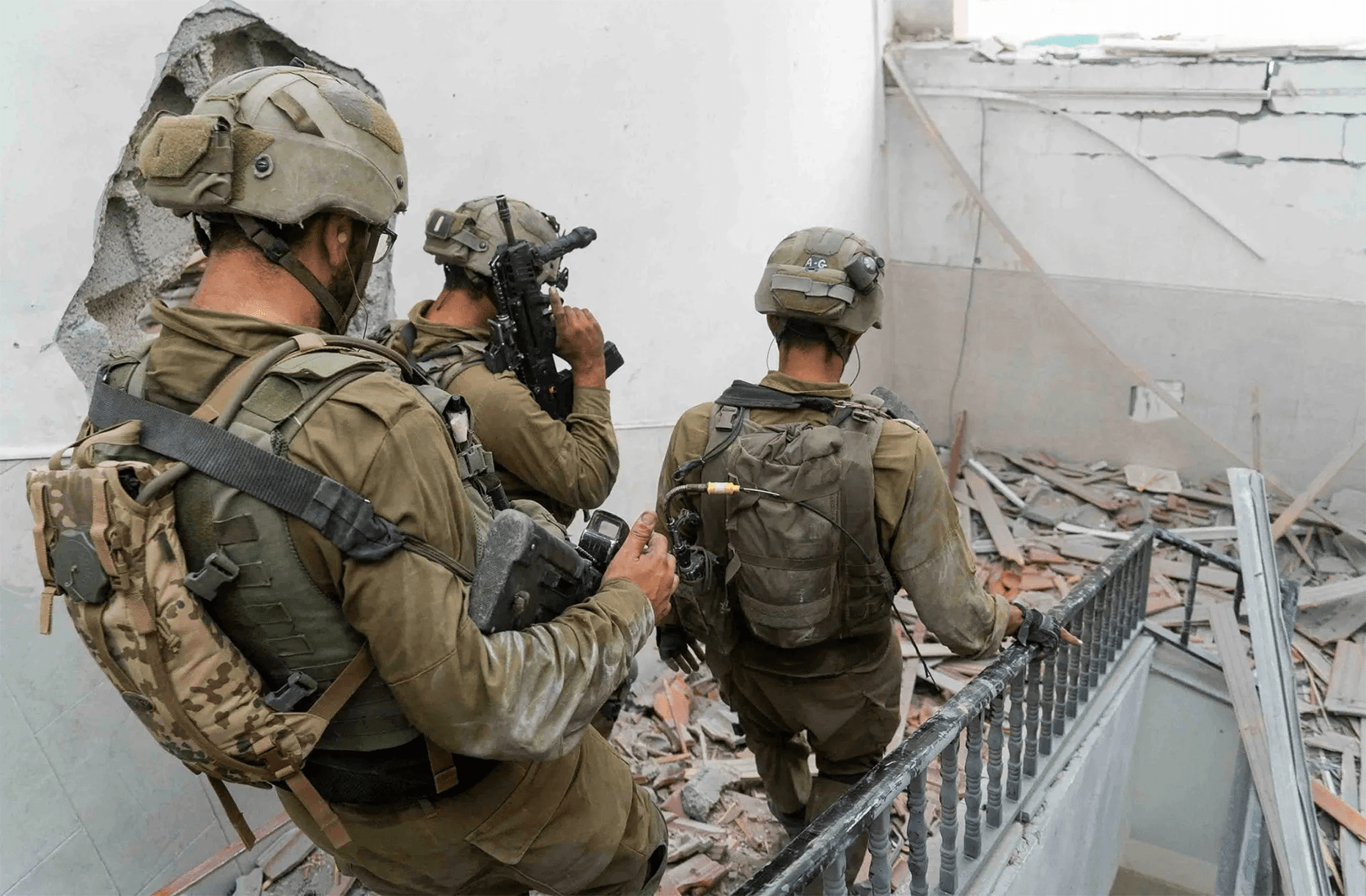 Quân sự thế giới hôm nay (17-11): Israel không giới hạn hàng viện trợ vào Gaza; Mỹ tăng tuổi thọ động cơ pháo đài bay B-52,