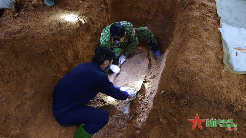 Phát hiện, cất bốc 1 hài cốt liệt sĩ tại tỉnh Quảng Bình