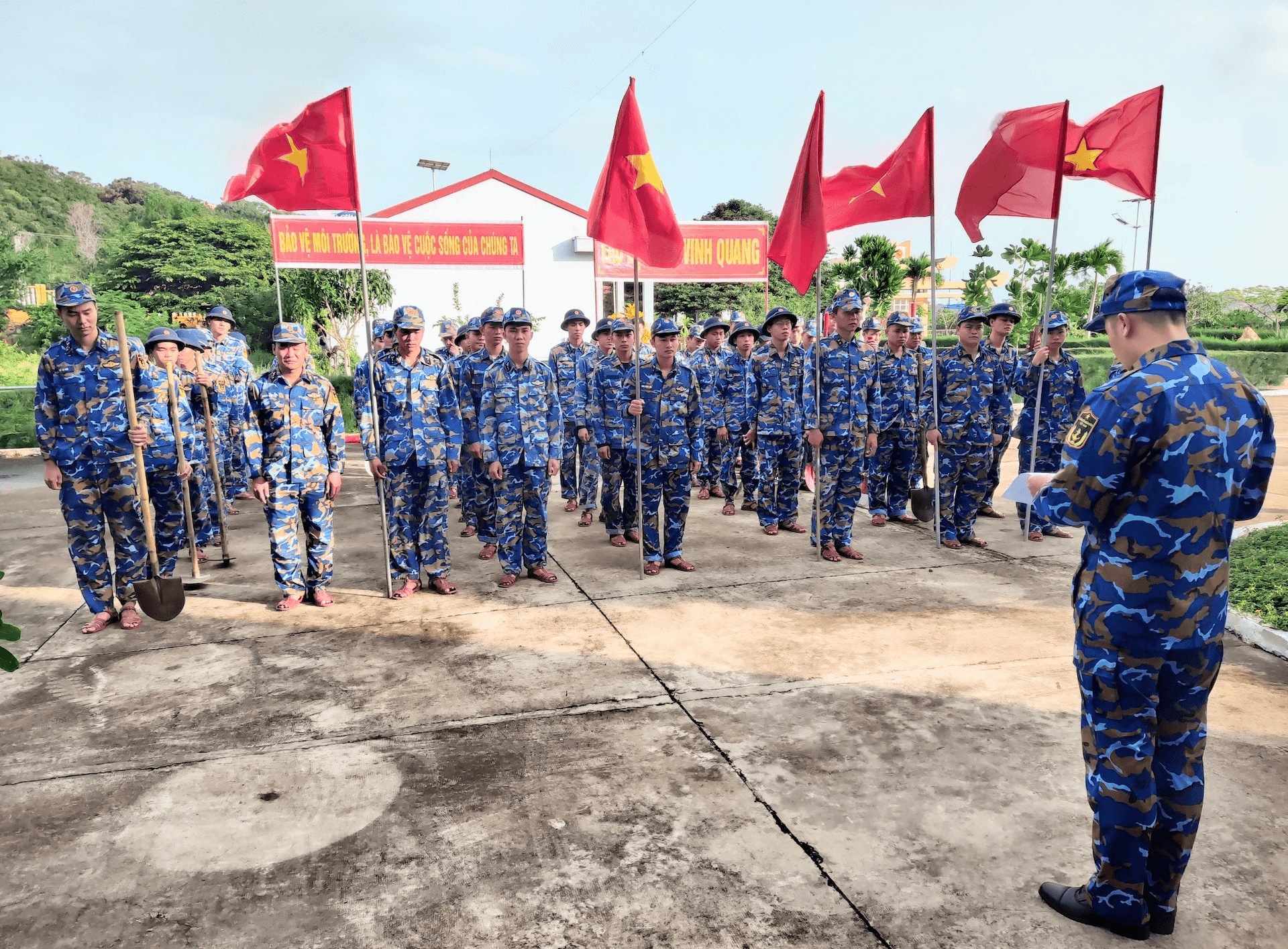 Trung tâm Bảo đảm kỹ thuật 719 ra quân “Ngày thứ 7 tình nguyện”