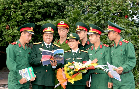 Bộ trưởng Bộ Quốc phòng gửi thư chúc mừng các nhà giáo Quân đội